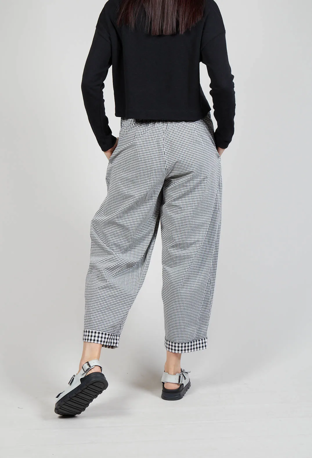 Cropped Trousers in Black Check