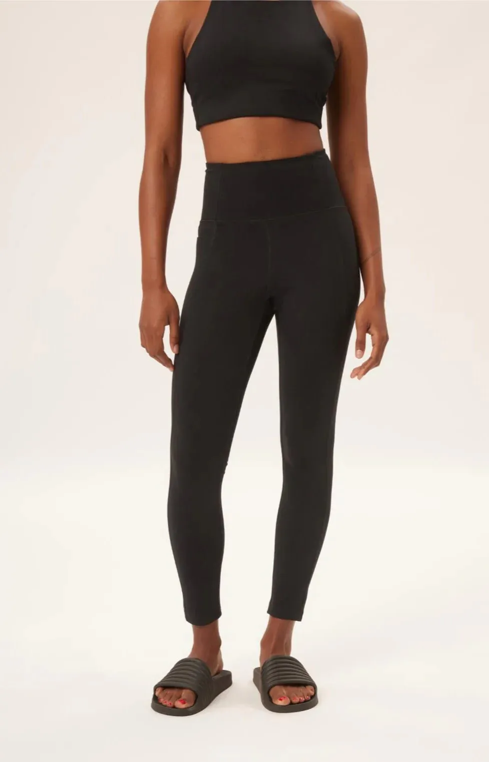 High-Rise Compressive Legging 23.75