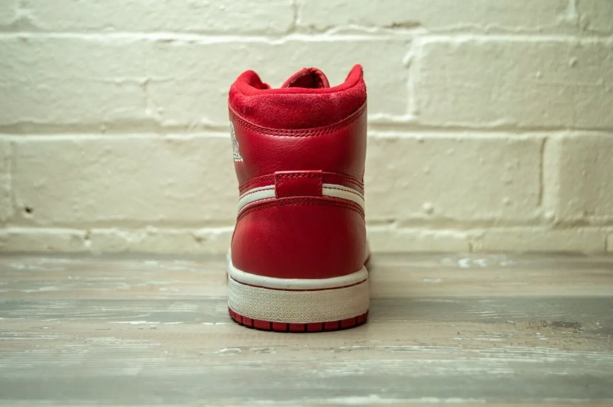 Nike Air Jordan 1 High Retro Gym Red 555088 601