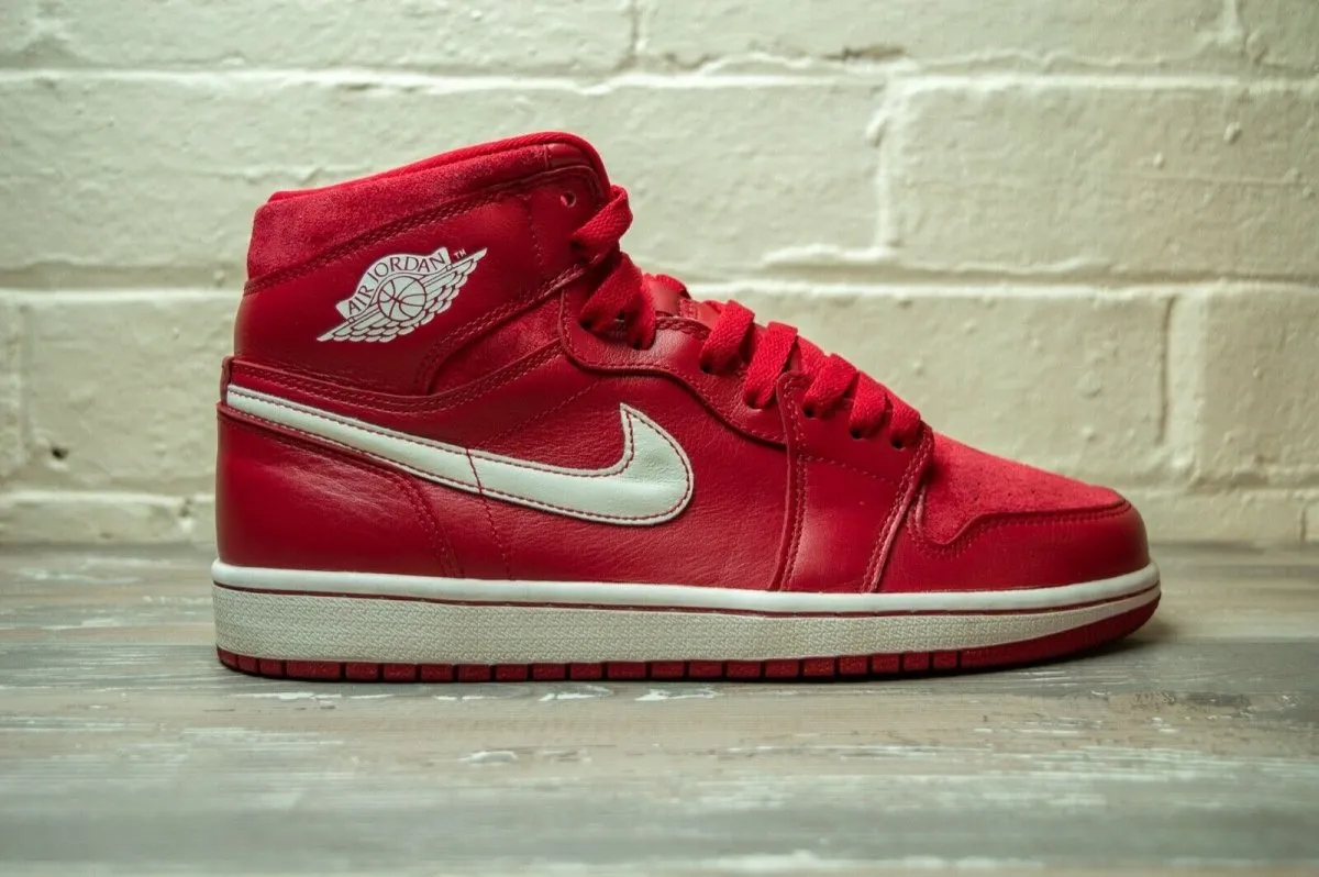 Nike Air Jordan 1 High Retro Gym Red 555088 601