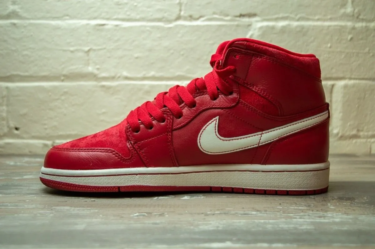 Nike Air Jordan 1 High Retro Gym Red 555088 601