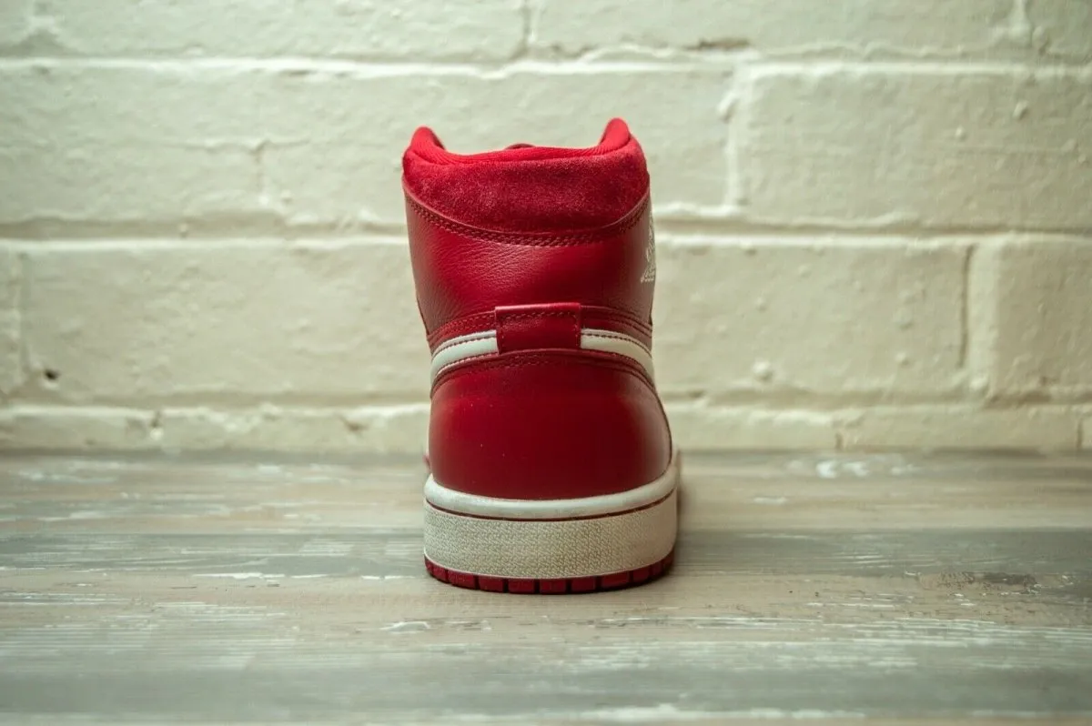 Nike Air Jordan 1 High Retro Gym Red 555088 601