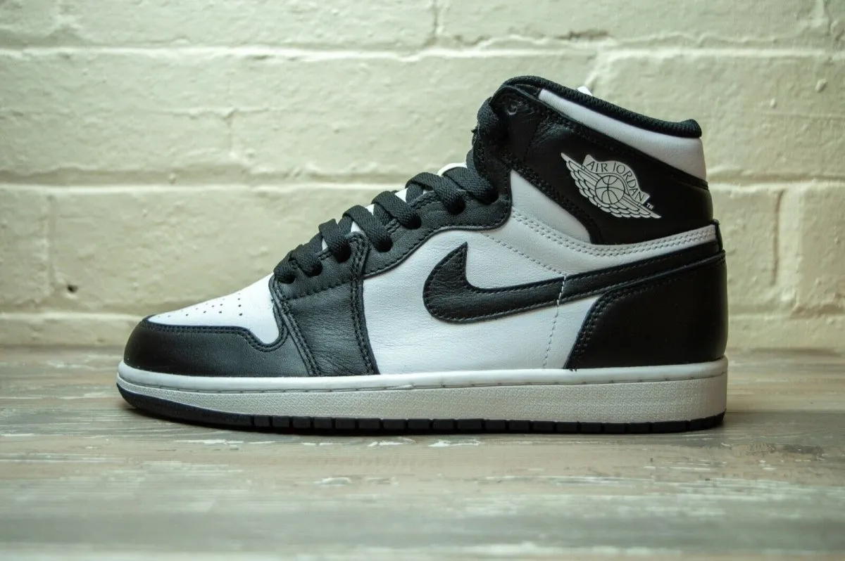 Nike Air Jordan 1 High Retro OG Black White 2014 555088 010