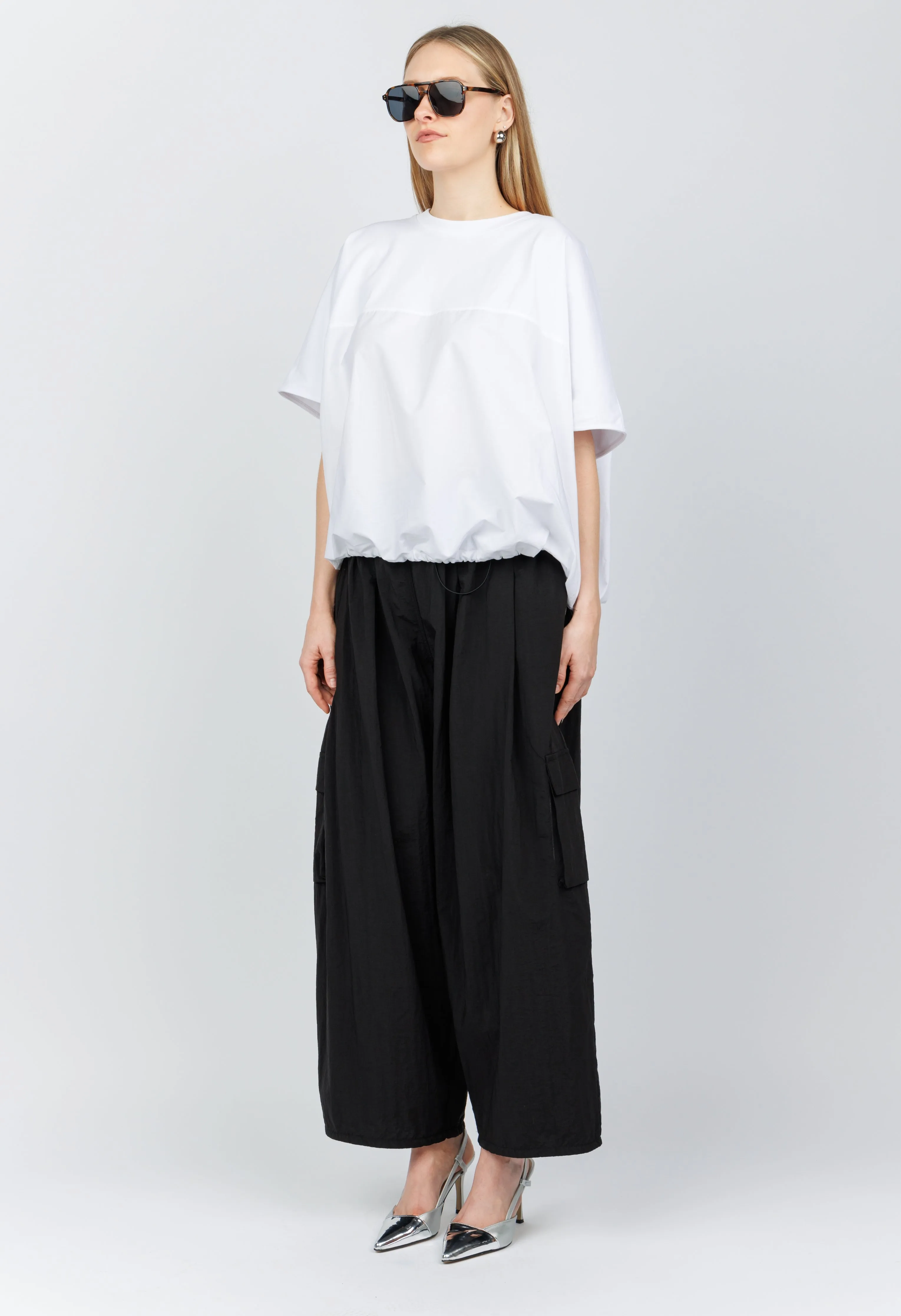 Parachute Pants in Black