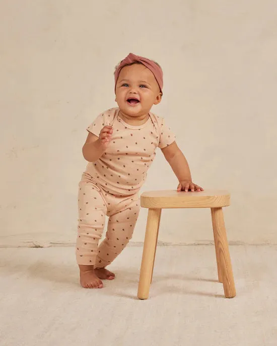 Quincy Mae - Ribbed Short Sleeve Tee & Legging Set - Strawberries